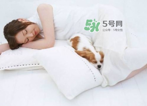 做夢(mèng)是睡眠好還是不好？做夢(mèng)是不是都是相反的