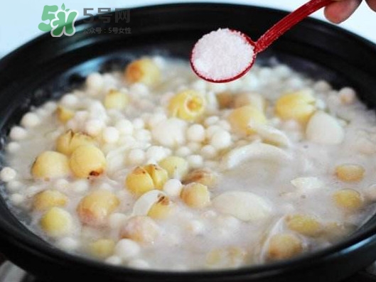 雞頭米煮多久能熟？雞頭米能和什么一起煮