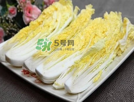 娃娃菜是轉(zhuǎn)基因蔬菜嗎？娃娃菜是涼性的嗎