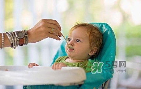 寶寶多大能吃龍利魚？幾個月的寶寶可以吃龍利魚