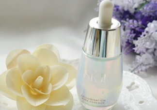 sk2小紅瓶和小燈泡精華哪個(gè)好？sk2小燈泡和小銀瓶精華區(qū)別