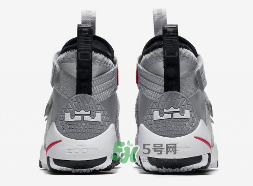 nike lebron soldier 11 silver bullet銀灰配色什么時候發(fā)售？