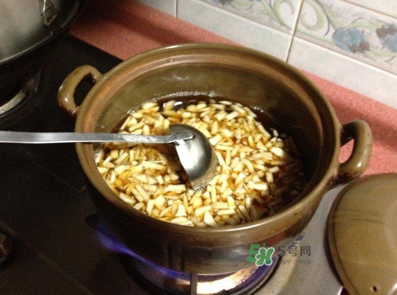 馬蹄糕怎么做才有彈性？馬蹄糕不凝固怎么補(bǔ)救？