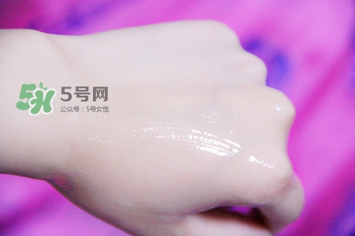 夢妝花萃凈白調(diào)理水怎么樣？夢妝花萃凈白調(diào)理水能補水嗎？