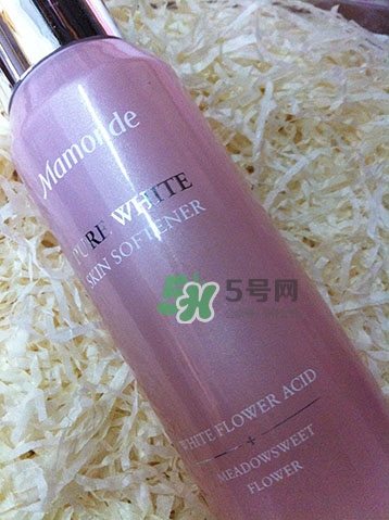 夢妝花萃凈白調(diào)理水怎么樣？夢妝花萃凈白調(diào)理水能補水嗎？