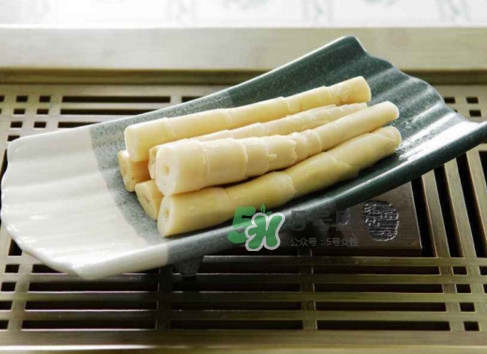 苦筍可以和排骨一起煮嗎？排骨能和苦筍一起吃嗎