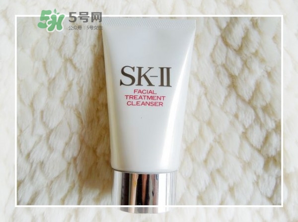 SK2護(hù)膚潔面霜怎么樣？sk2潔面霜是洗面奶嗎？