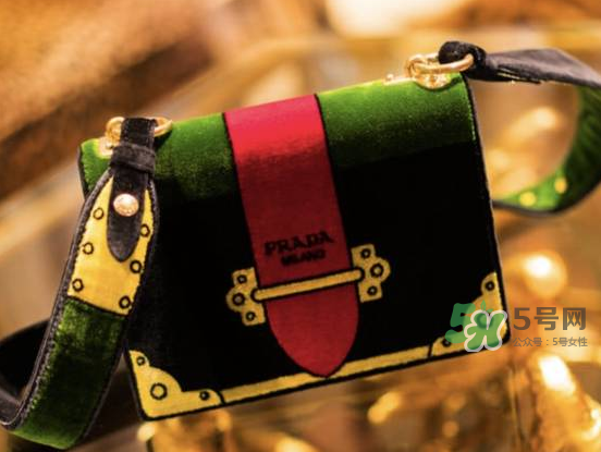 2017七夕可以送包包嗎？2017七夕送什么包包？