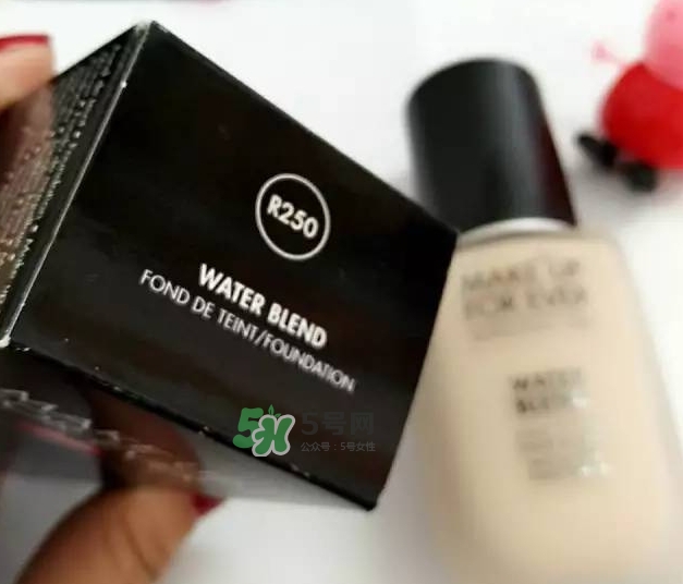 玫珂菲水粉霜怎么樣？玫珂菲全新雙用水粉霜好用嗎？