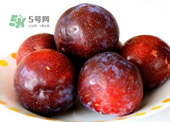 黑布林可以和葡萄一起吃嗎？黑布林和葡萄一起吃好嗎？