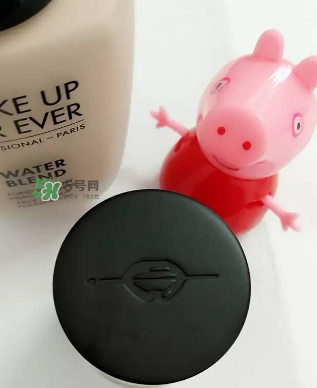 玫珂菲水粉霜怎么樣？玫珂菲全新雙用水粉霜好用嗎？