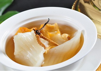 產(chǎn)后吃燕窩好還是花膠？花膠和燕窩可以一起吃嗎？