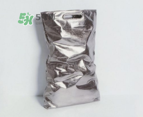 helmut lang垃圾袋包包多少錢？helmut lang垃圾袋手提包價(jià)格