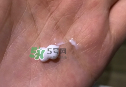 百雀羚眼霜怎么用？百雀羚眼霜怎么打開