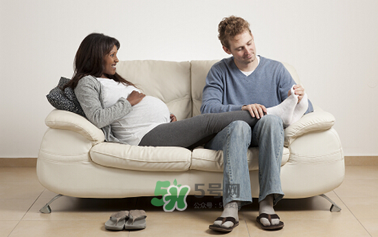 為什么伸懶腰容易抽筋？睡覺(jué)伸懶腰時(shí)腿抽筋