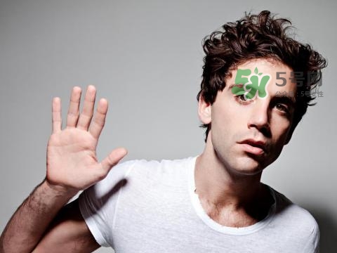 陰莖上有個(gè)小疙瘩是怎么回事？如何保持陰莖包皮清潔