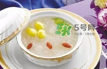 燕窩里面含有激素嗎？燕窩兒童吃了會(huì)不會(huì)性早熟？