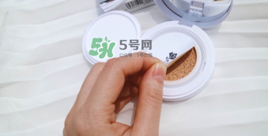 蘭蔻小粉盒氣墊怎么樣？蘭蔻小粉盒氣墊好用嗎