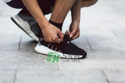 adidas eqt 93/17 boost怎么樣？阿迪達(dá)斯eqt 93/17 boost測評