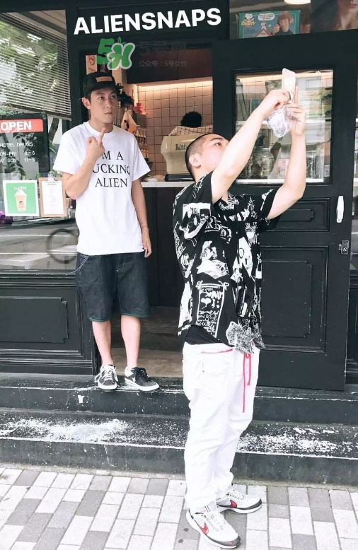 clot與converse聯(lián)名太極帆布鞋上腳效果怎么樣？