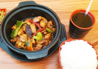 黃燜雞米飯多少錢(qián)一份？黃燜雞米飯?zhí)攸c(diǎn)是什么