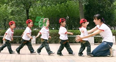 想生多胞胎怎樣調(diào)理？多胞胎國家補貼多少錢？