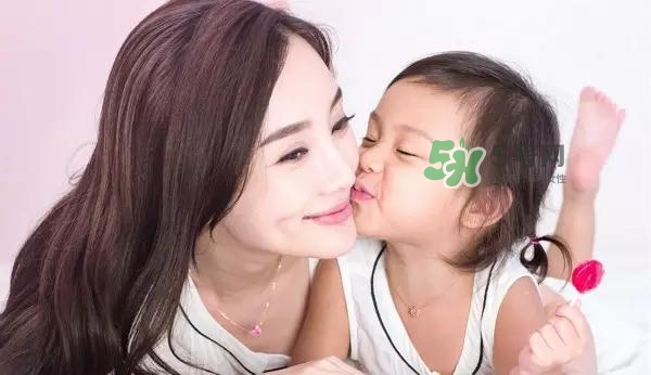 生孩子會(huì)遇到尷尬的事情有哪些？生孩子會(huì)變老嗎？