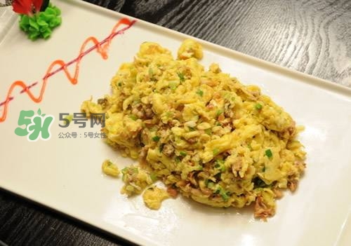 順產(chǎn)前做什么運動生得快？順產(chǎn)前吃什么有助分娩？