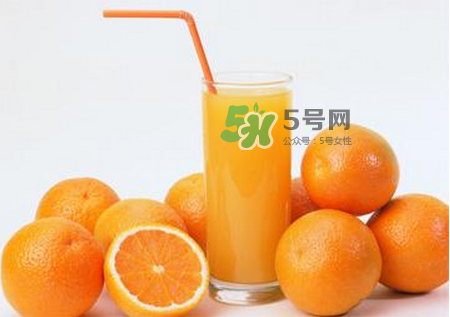 吃橙子和喝橙汁的區(qū)別 哪種更營(yíng)養(yǎng)？