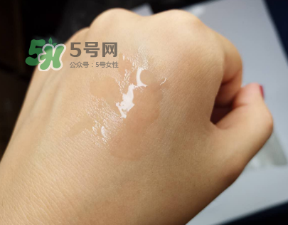 蘭蔻小黑瓶安瓶精華怎么用？蘭蔻小黑瓶安瓶精華使用方式