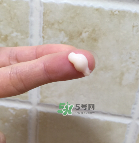 蘭芝致寵凝時菁煥精華眼霜多少錢？蘭芝致寵凝時菁煥精華眼霜價格