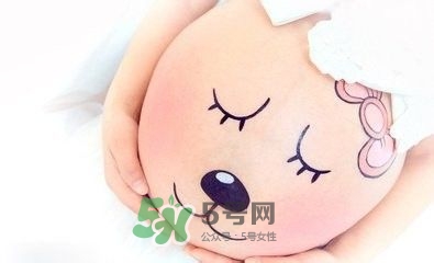 孕晚期肚子硬硬的是怎么回事？孕晚期肚子發(fā)緊發(fā)硬