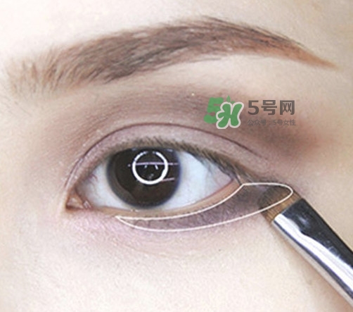 煙熏妝怎么畫？煙熏妝的畫法步驟圖解
