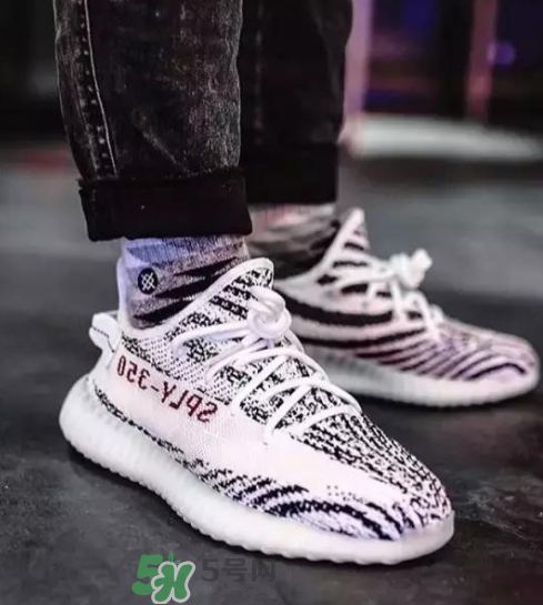 yeezy boost 350 v2白斑馬香港補貨時間是什么時候？