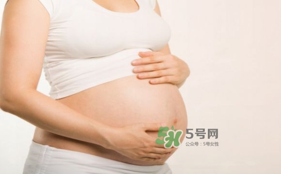 孕期尿頻什么時候開始？孕期尿頻特別嚴(yán)重