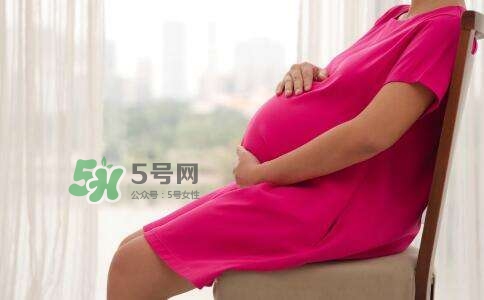 孕期尿頻什么時候開始？孕期尿頻特別嚴(yán)重