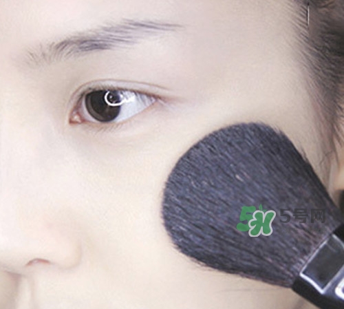 煙熏妝怎么畫？煙熏妝的畫法步驟圖解