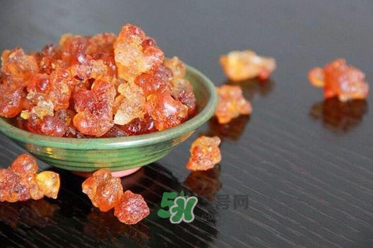 桃膠哪里有賣的？哪里產(chǎn)的桃膠最好