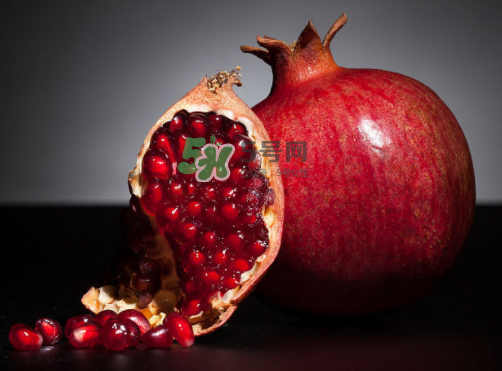 石榴可以放冰箱嗎？石榴放冰箱久了變色能吃嗎？