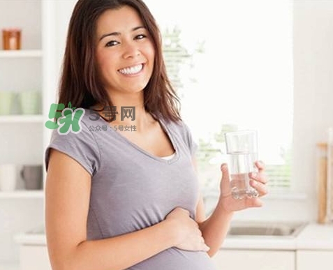 孕期為什么會(huì)水腫？孕期手腳腫怎么辦？