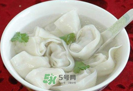 抄手是餛飩嗎？餛飩和抄手有什么區(qū)別