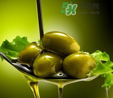 橄欖油豐胸效果怎么樣？橄欖油的豐胸方法