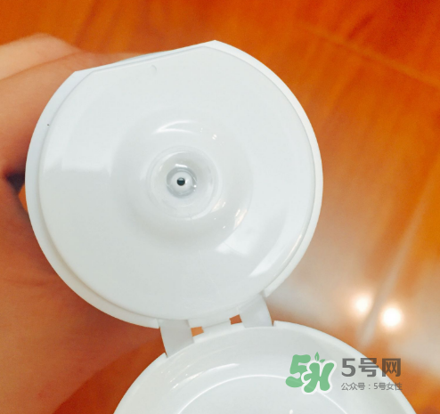 理膚泉潔面啫喱怎么樣？理膚泉潔面啫喱好用嗎？