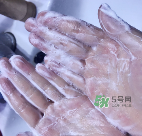 理膚泉潔面啫喱怎么樣？理膚泉潔面啫喱好用嗎？