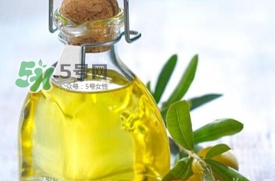 橄欖油豐胸效果怎么樣？橄欖油的豐胸方法