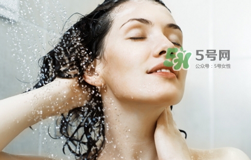 孕晚期洗澡可以搓肚子嗎？孕晚期洗澡注意事項