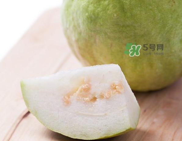 芭樂和石榴有什么區(qū)別？芭樂要吃硬的還是軟的？