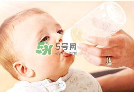 母乳和奶粉能混在一起吃嗎？母乳和奶粉混合喂養(yǎng)好嗎？