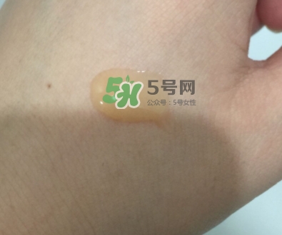 綠寶瓶和小黑瓶哪個好？綠寶瓶和小黑瓶對比