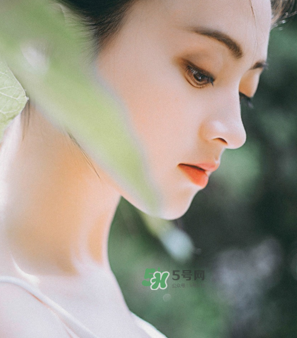 長(zhǎng)閉口用什么護(hù)膚品？長(zhǎng)閉口怎么辦？